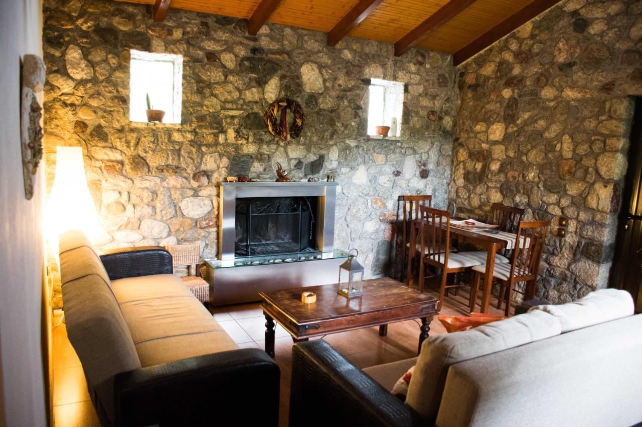 Patras Stonehouse With Large Yard - Πέτρινο Σπίτι Με Αυλή Villa Paralía Eksteriør billede